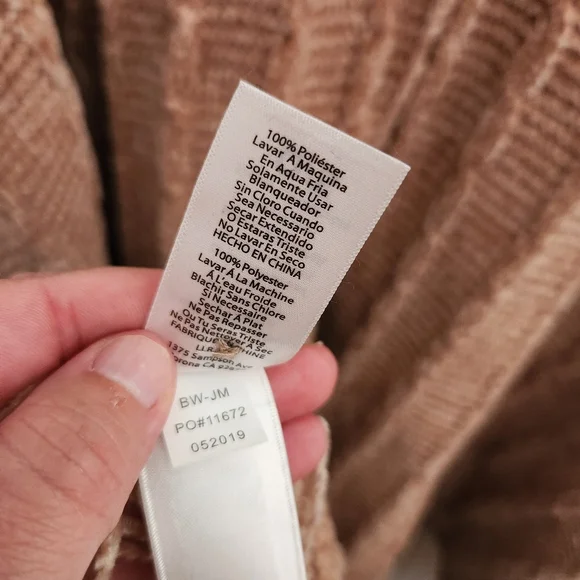 LuLaRoe One Size Chenille Button Front Shawl Tan Fringe Tassel Wrap Poncho - Picture 4 of 9